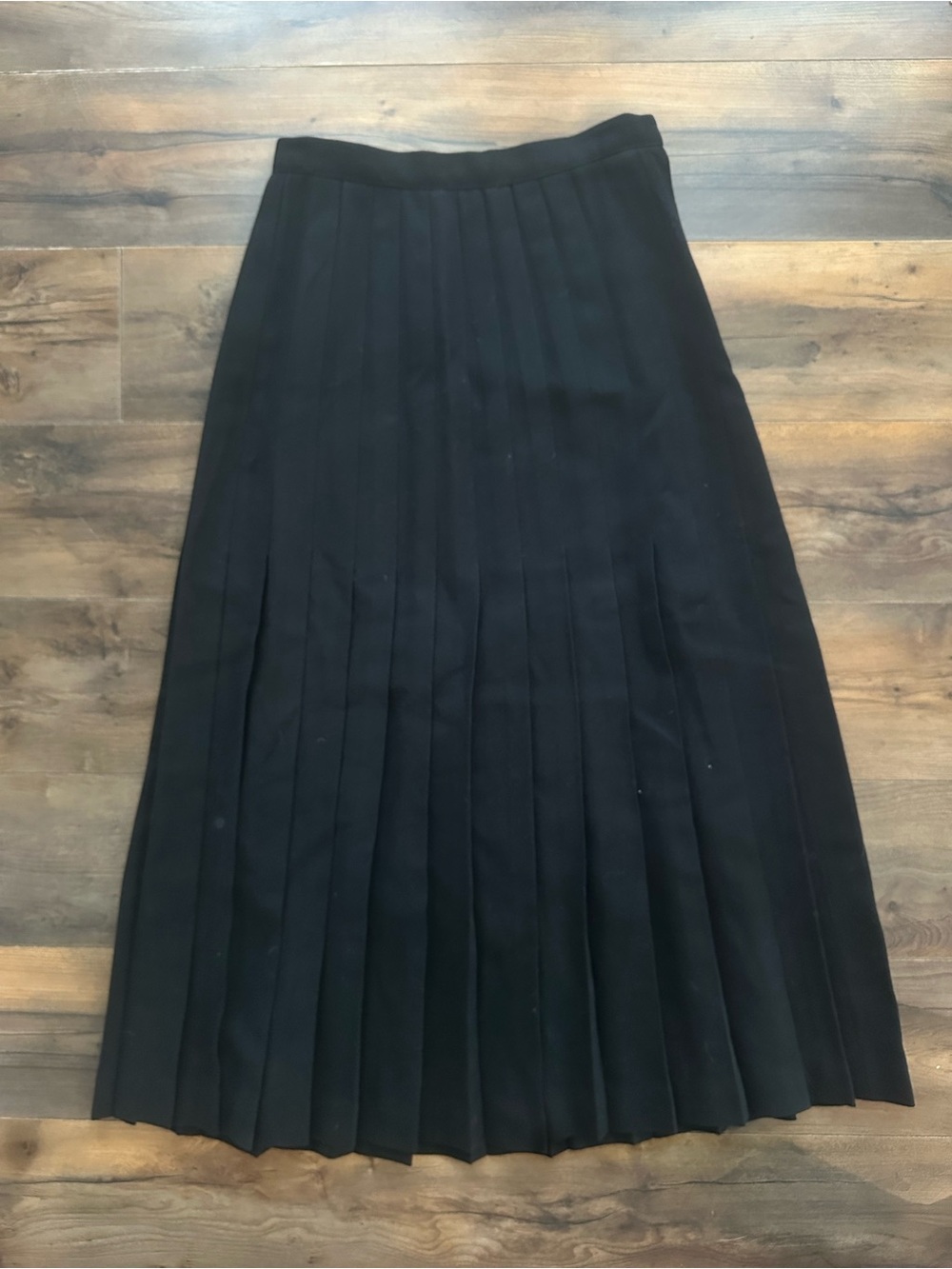 Vintage Saks Fifth Avenue Black 100% Wool Pleated Maxi Skirt Size 4